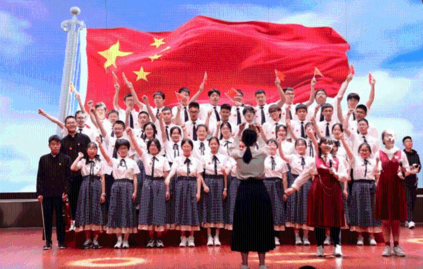 冯潇霆批扬科维奇:怎么安排10个球员全在禁区防守,我无法接受